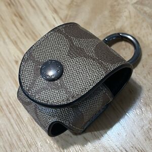Coach Wireless Earbud Case Bag Charm in Signature Logo Canvas Magnetic Clasp